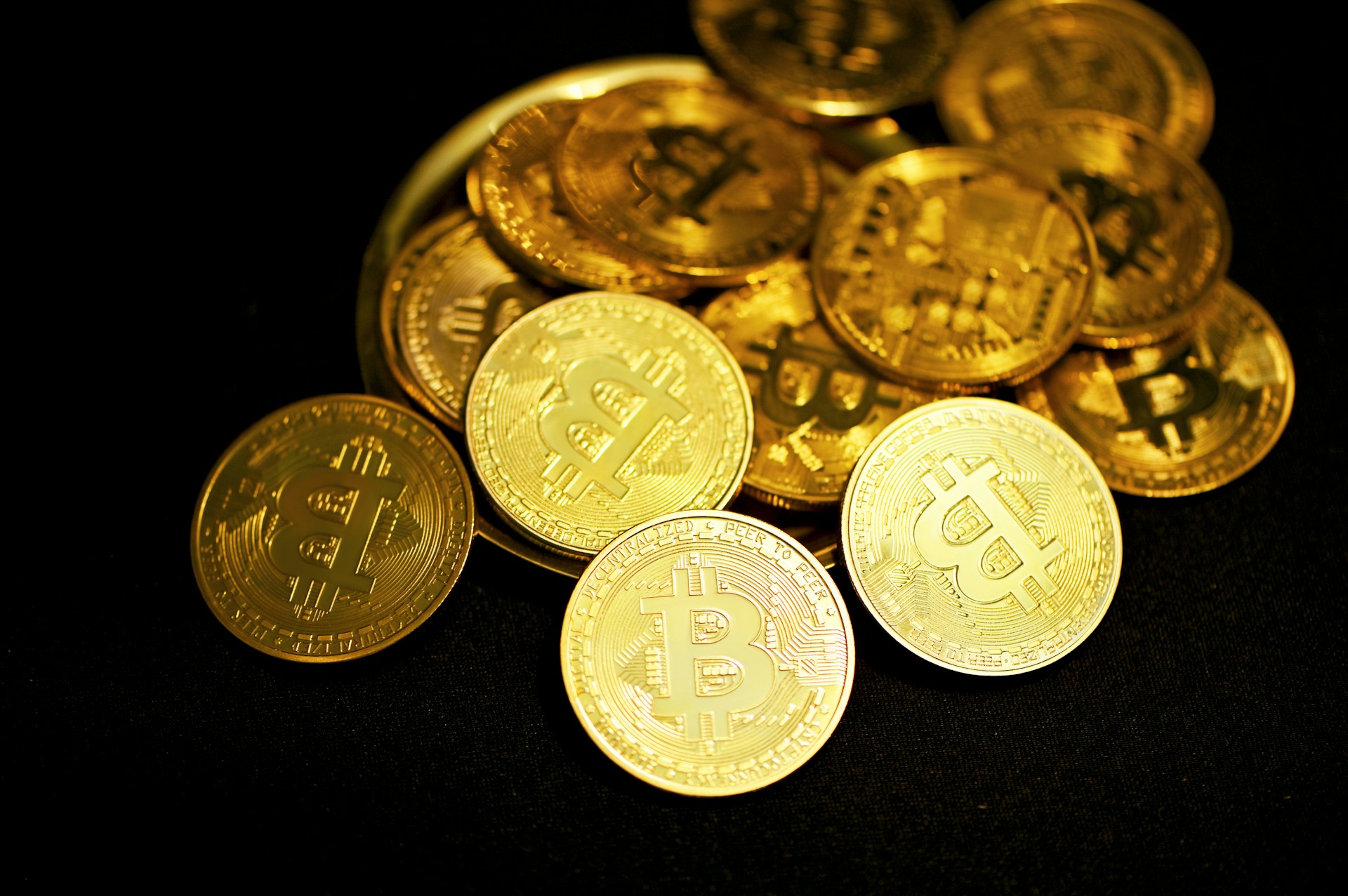 Is it a good idea to invest in bitcoins?