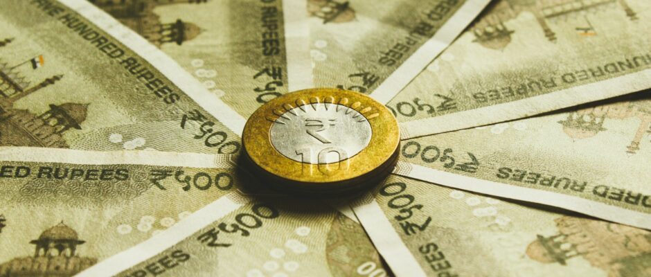 What is currency investment