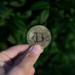 How to earn 100 pounds a day in the UK?