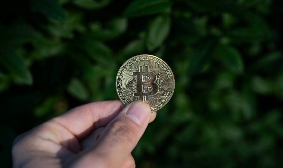 How long does it take to mine 1 Bitcoin