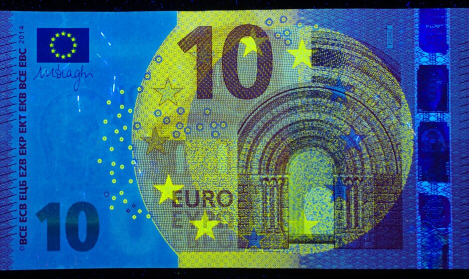 How do I get emergency cash in the UK