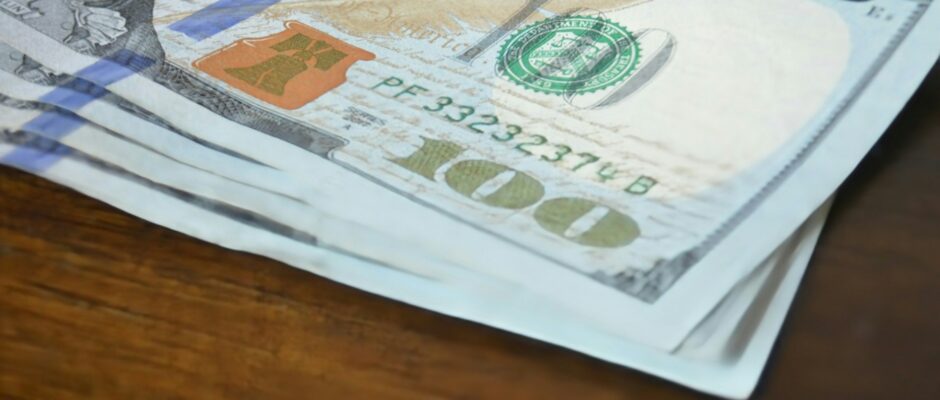 When travelling, what currency should I use