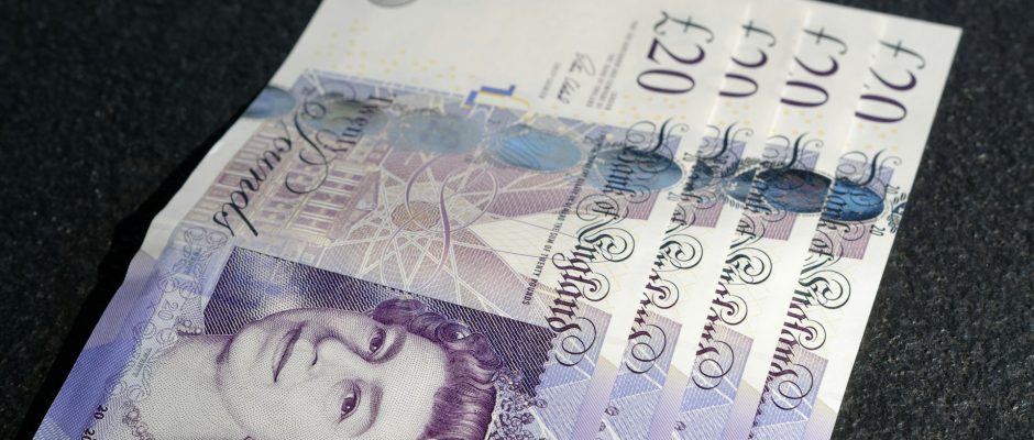 How to earn 1000 pounds a week
