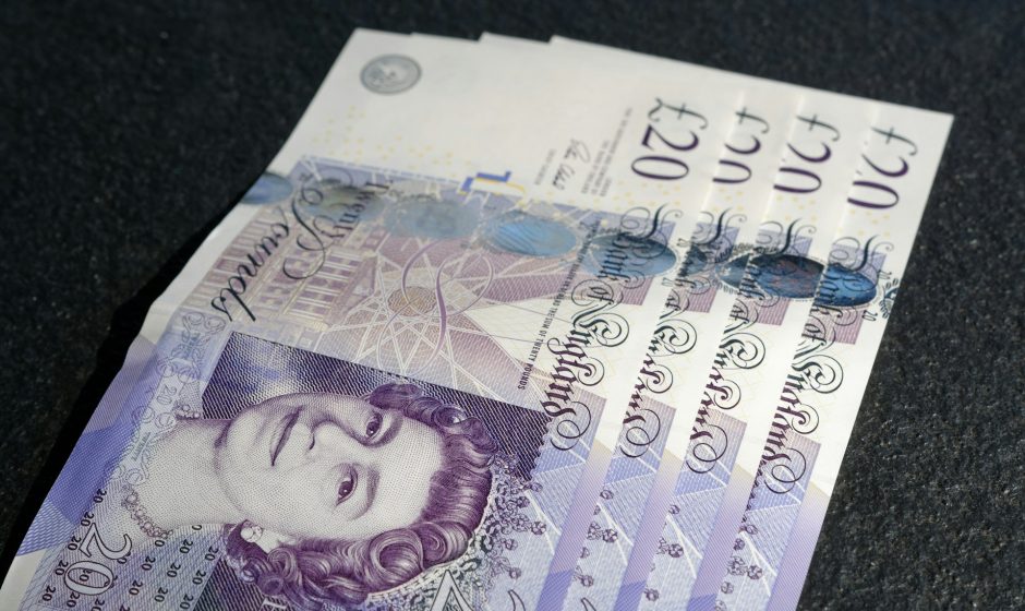 How to earn 1000 pounds a week